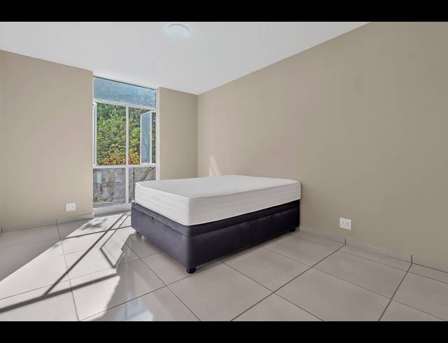 3 BEDROOM APARTMENT FOR SALE IN SANDOWN